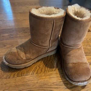 GUC Ugg boots size 1